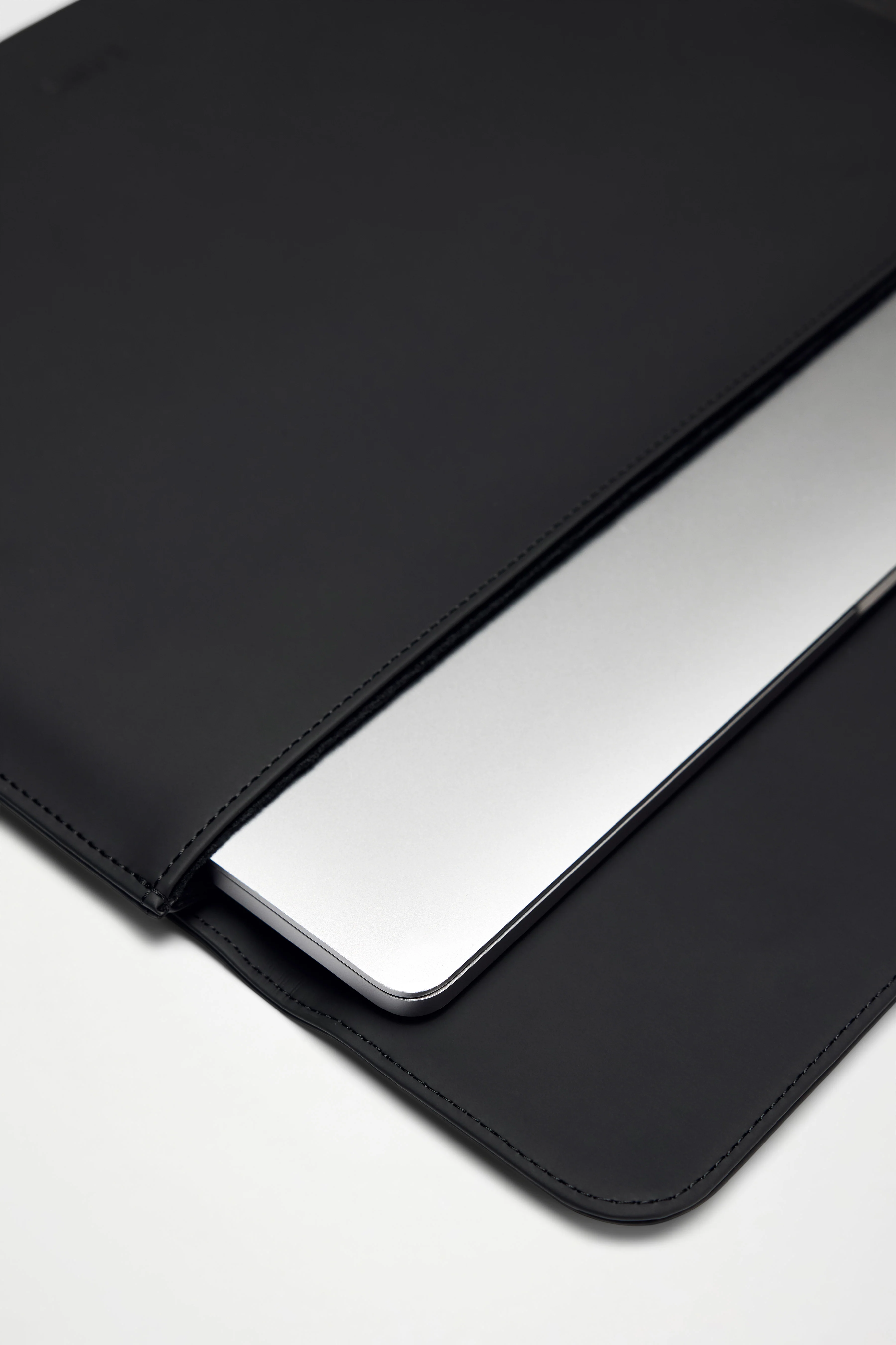 Laptop Portfolio 13″/14″ - Image 5